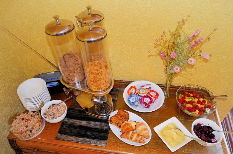 Hostal St. Hilary Guest House