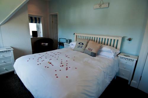 Hostal The Red House Guest House