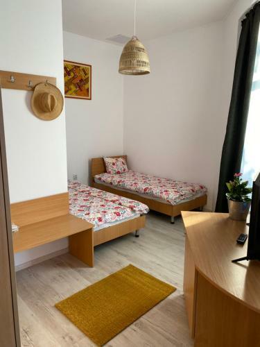 Hostal Lms