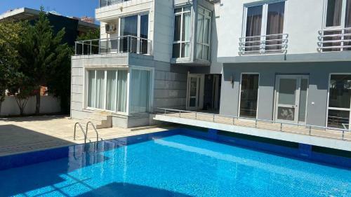 Y?ll?k Luxury Villa