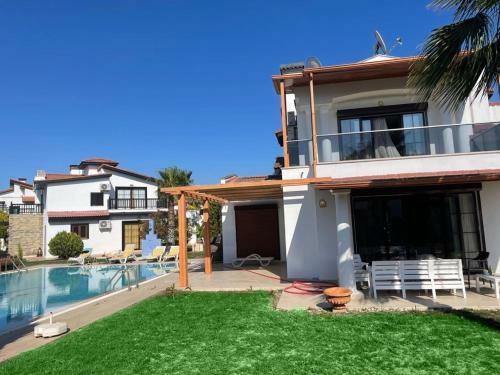 Fun&sun Luxury River Villa With Amazing Landscape