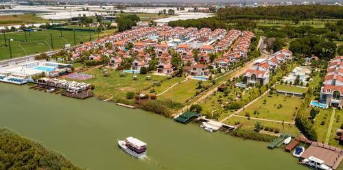 Fun&sun River Villas With Amazing Landscape 5+1