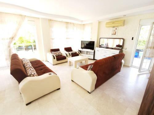 Impressive Villa With Private Pool In Antalya