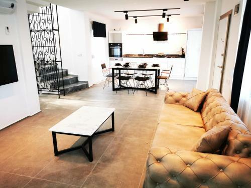 Spectacular Villa With Private Pool In Antalya