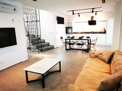 Spectacular Villa With Private Pool In Antalya