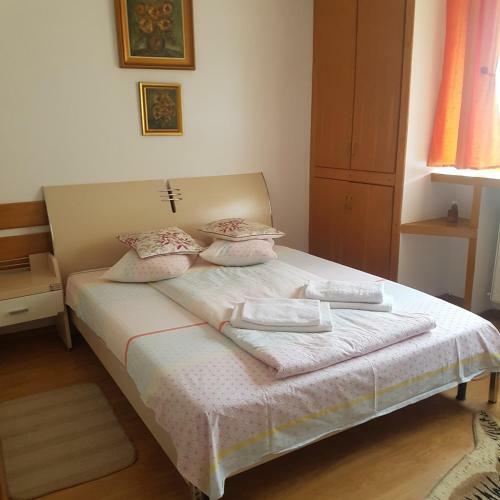Hostal Lis House