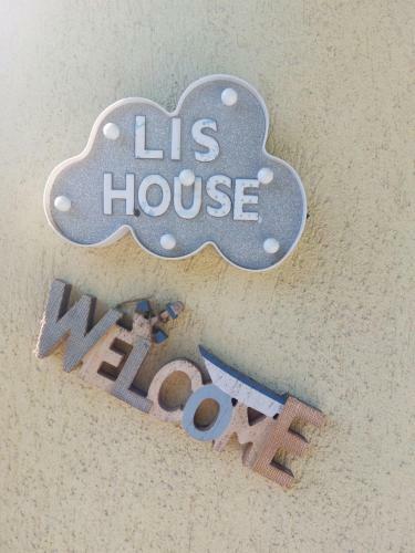 Hostal Lis House