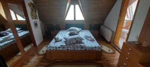 Hostal Lis House