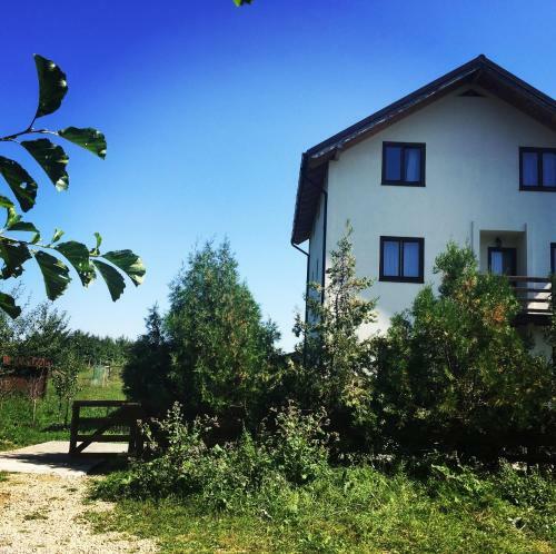 Villa Bran White Clouds House