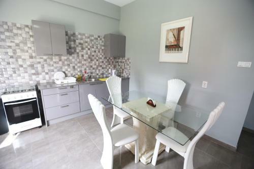 Donfarsha Apartments