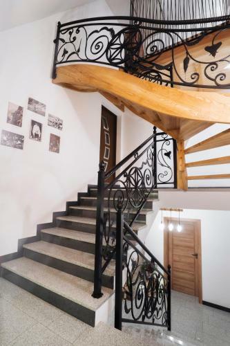 Villa Kuc�vka N & D