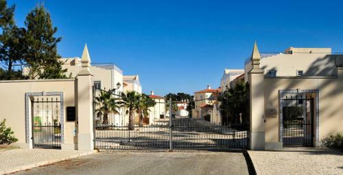 Apartamento Praia Del Rey Beach Three Pools
