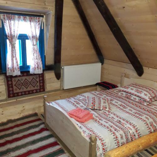 Conplex Traditional Casuta Bunicilor-breb