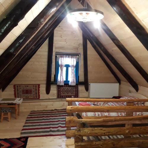 Conplex Traditional Casuta Bunicilor-breb