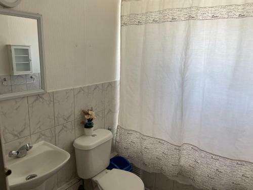 Hostal Alojamiento En Acogedora Casa
