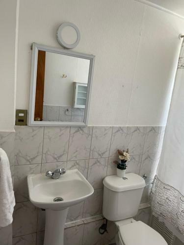 Hostal Alojamiento En Acogedora Casa