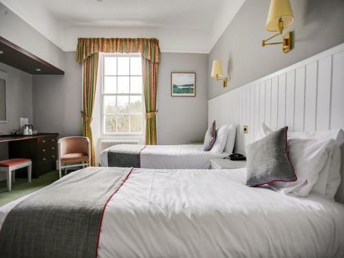 The Murray Arms Hotel