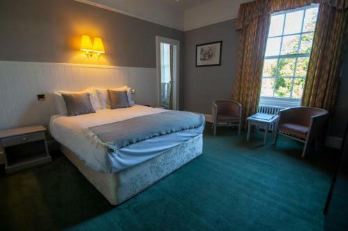 The Murray Arms Hotel