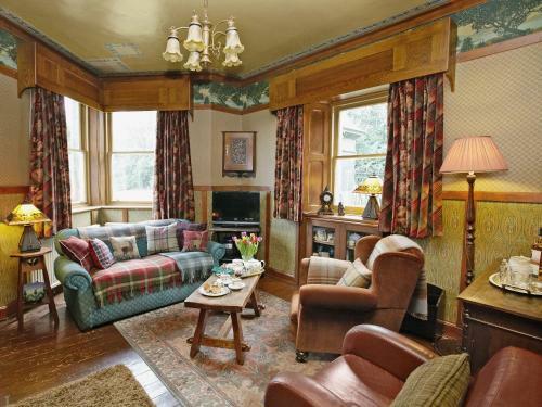 West Lodge