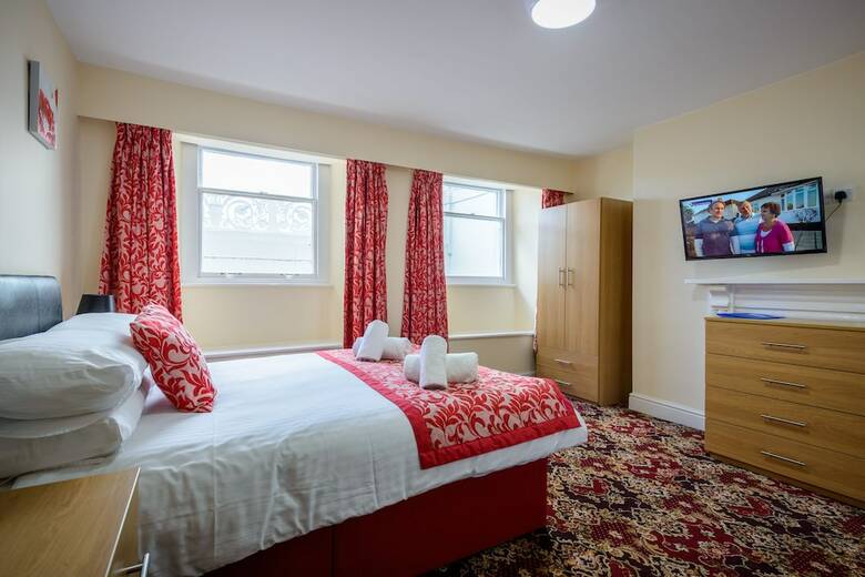 Somerset Hotel