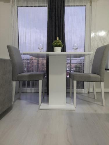 Family Apartmani Le