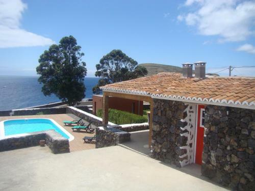 Hostal Alluar Lodge