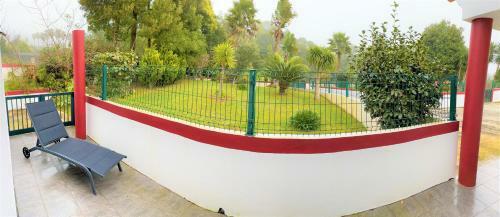 Hostal Chal� D'angra Guest House