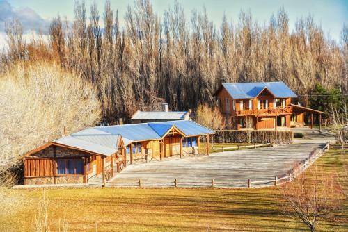 Posada Hoster�a & Caba�as R�o F�nix