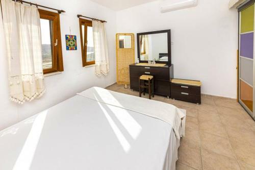 Central House With Shared Pool Near Paradise Bay In Bodrum