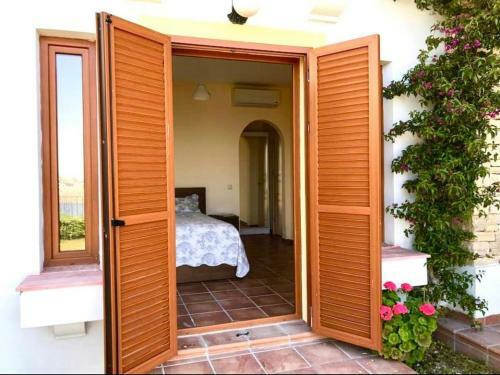Apartamento Breathtaking Sea View With A Peaceful Garden