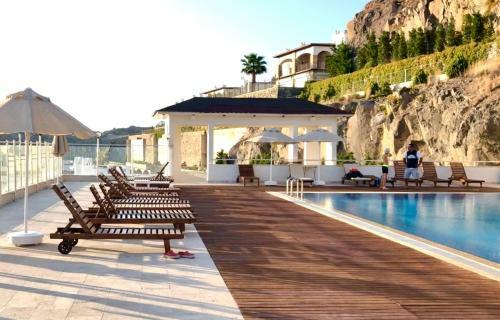 Apartamento Breathtaking Sea View With A Peaceful Garden