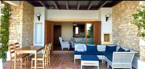 Apartamento Breathtaking Sea View With A Peaceful Garden