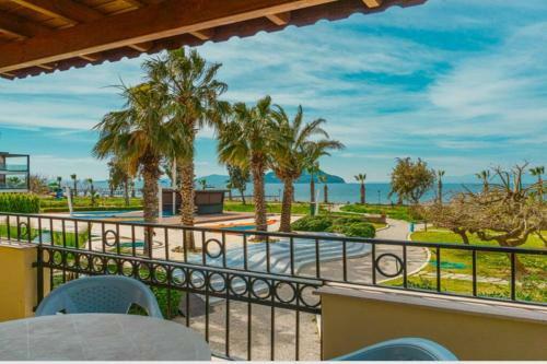 Apartamento R�ya Gibi Bir Tatil ?�in Denize S?f?r Havuzlu Daire