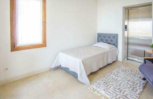 Marvelous Triplex Villa With Private Pool And Impressive View In Bodrum