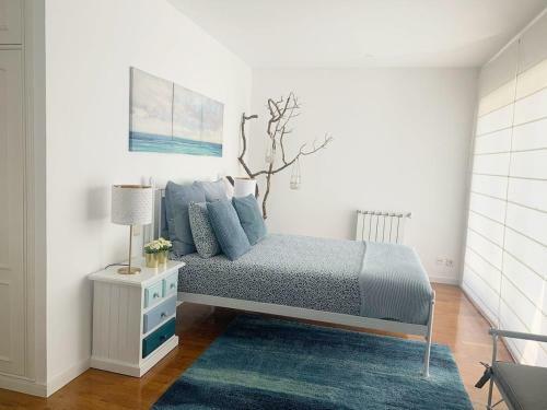 Apartment By The Sea With Pool