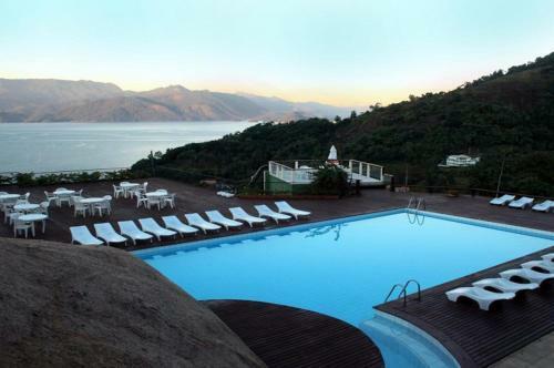 Hotel Angra Dos Reis Flat Su�te No Portogalo