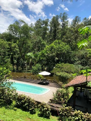 Hostal Bagatelle Hospedagem Com Cachoeira, Lago E Piscina!