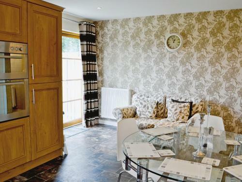 Gifford Court
