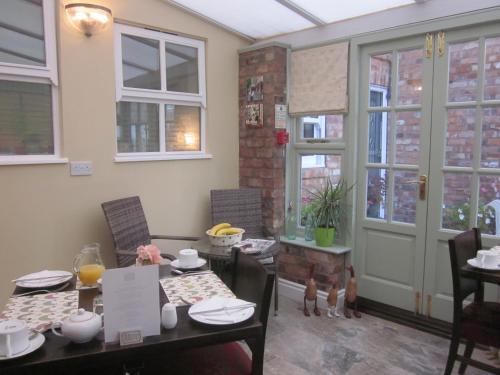 Hostal Bowen House