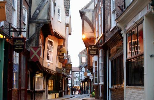 Apartment 2 In York City Centre