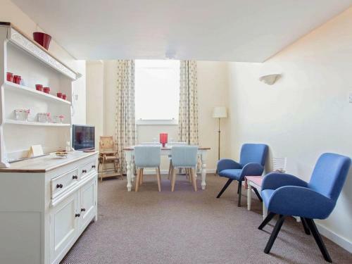 County House Apartment