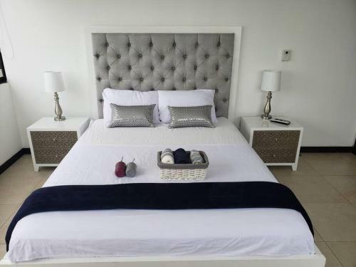 Apartamento Ecu Suites Front View Of River Exclusive Santa Ana
