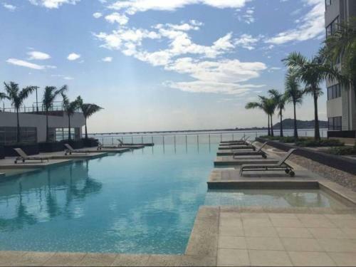 Apartamento Ecu Suites Front View Of River Exclusive Santa Ana