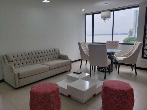 Apartamento Ecu Suites Front View Of River Exclusive Santa Ana