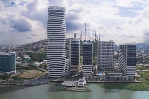 Apartamento Ecu Suites Front View Of River Exclusive Santa Ana