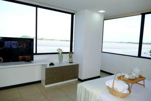 Apartamento Ecu Suites Front View Of River Exclusive Santa Ana