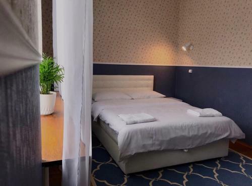 Pelican Guest House & Hostel