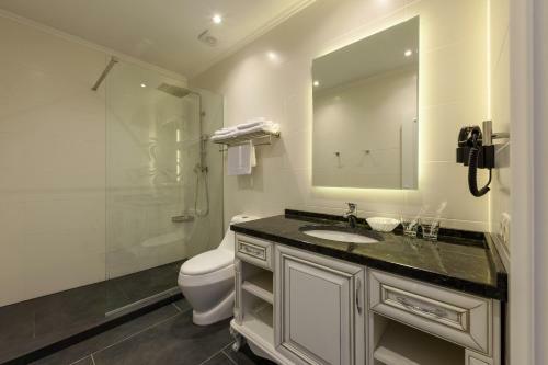 Hotel Grand Royal