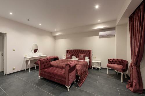 Hotel Grand Royal