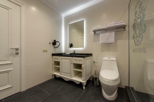 Hotel Grand Royal